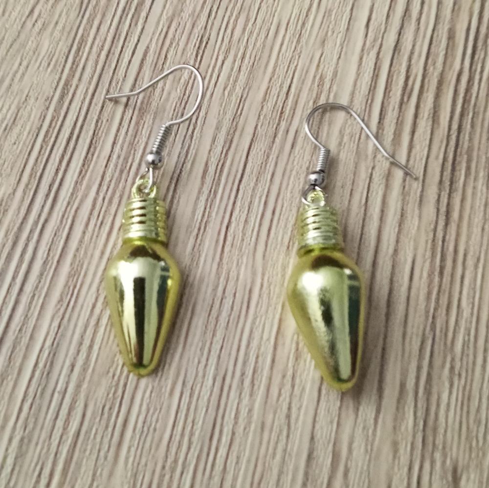 Hand Crafted Holiday Christmas lightbulb festive earrings metallic new